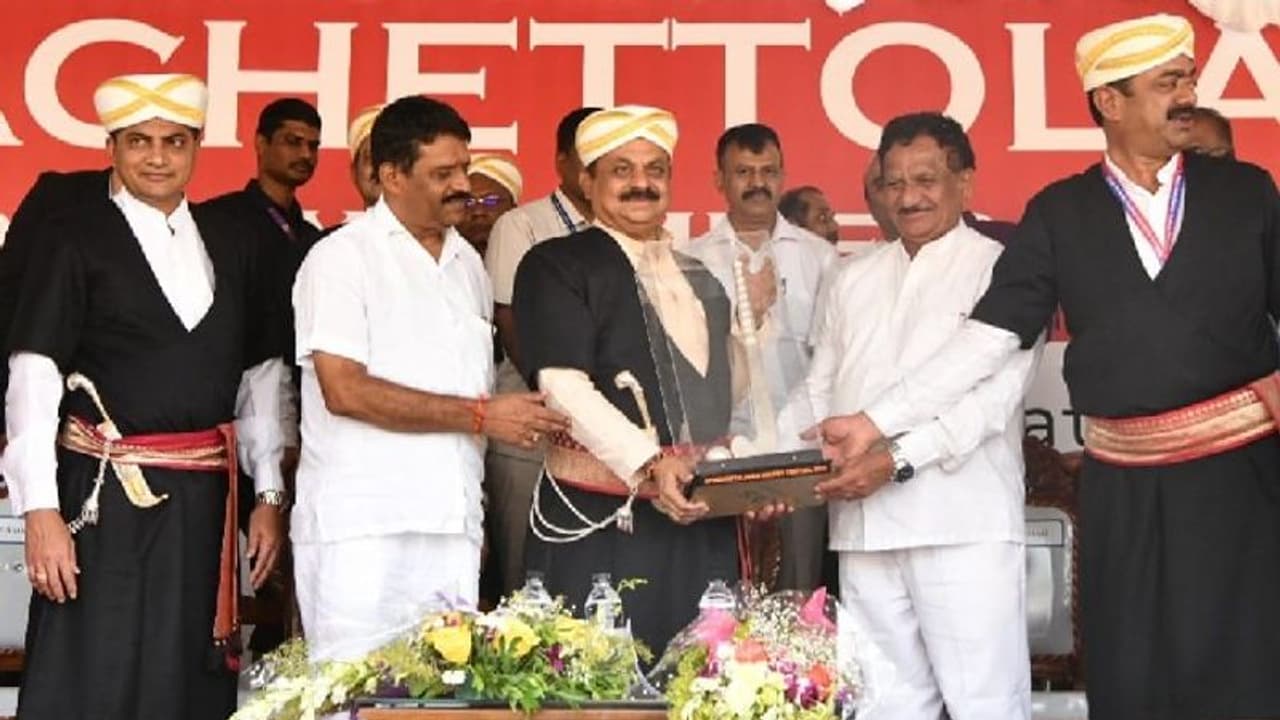 Kodava Hockey Festival ಕೊಡವ ಕೌಟುಂಬಿಕ ಹಾಕಿಗೆ ಸಿಎಂ ಬಸವರಾಜ ಬೊಮ್ಮಾಯಿ ಅದ್ದೂರಿ ಚಾಲನೆ