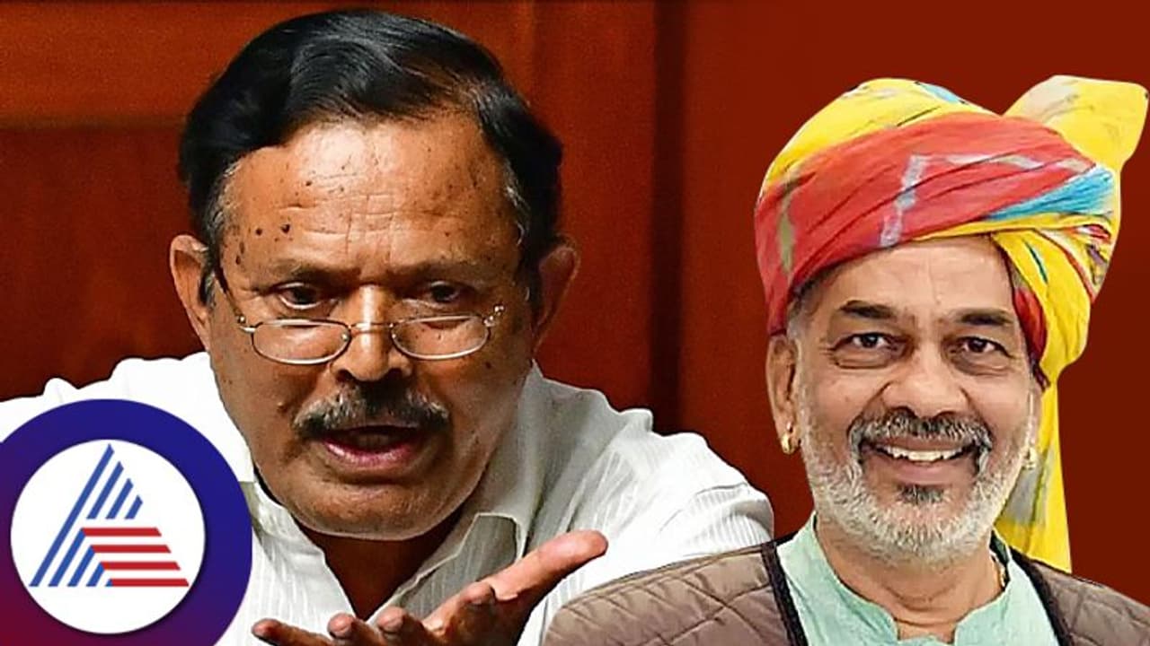 ಅರಕಲಗೂಡು ಜಿದ್ದಾಜಿದ್ದಿ: ಅಭ್ಯರ್ಥಿಗಳು ಅವರೇ, ಆದರೆ ಪಕ್ಷ ಮಾತ್ರ ಅದಲು ಬದಲು? ಅರಕಲಗೂಡು ಜಿದ್ದಾಜಿದ್ದಿ: ಅಭ್ಯರ್ಥಿಗಳು ಅವರೇ, ಆದರೆ ಪಕ್ಷ ಮಾತ್ರ ಅದಲು ಬದಲು?