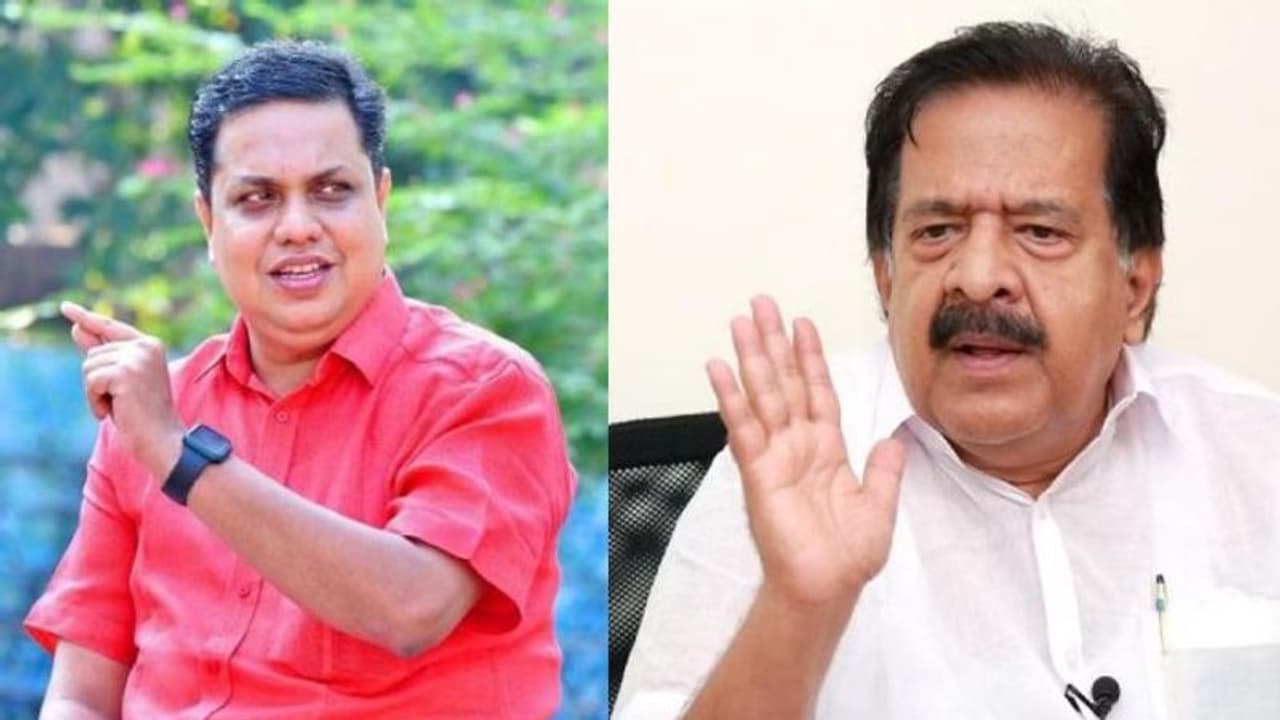 അംഗങ്ങളെ സംസാരിക്കാൻ അനുവദിക്കാതെ അടിയന്തര പ്രമേയങ്ങൾ തള്ളിയതിൽ ഷംസീർ റെക്കോർട്ടിണ്ടെന്ന് ചെന്നിത്തല അംഗങ്ങളെ സംസാരിക്കാൻ അനുവദിക്കാതെ അടിയന്തര പ്രമേയങ്ങൾ തള്ളിയതിൽ ഷംസീർ റെക്കോർട്ടിണ്ടെന്ന് ചെന്നിത്തല