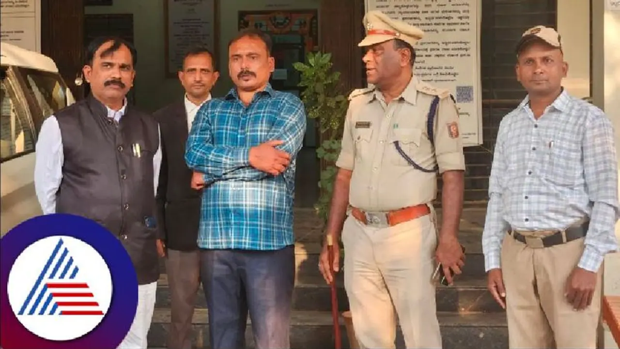  4ಸಾವಿರ ದಿನ ಜೈಲಲ್ಲಿದ್ದವನಿಗೆ ಕೊನೆಗು ಬಿಡುಗಡೆ ಭಾಗ್ಯ: ಅಪರೂಪದ ಘಟನೆಗೆ ಸಾಕ್ಷಿಯಾದ ವಿಜಯಪುರ! 