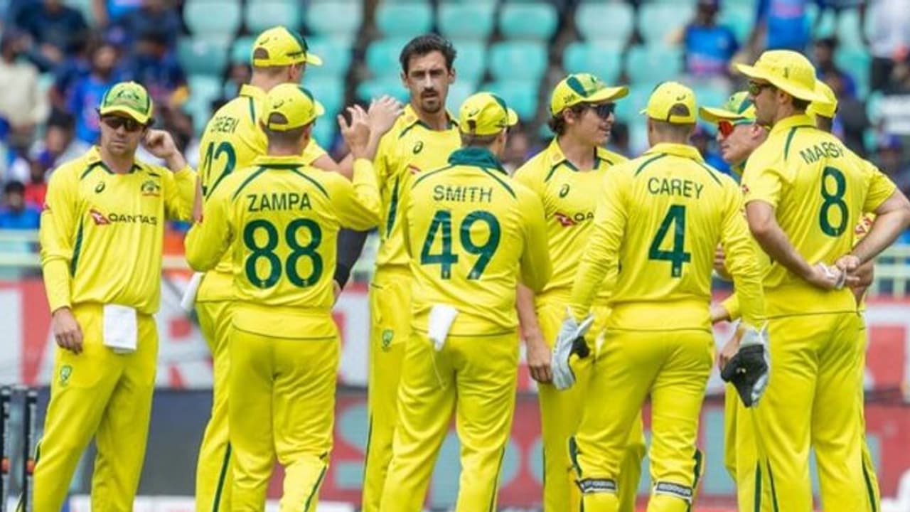 IND vs AUS: மிட்செல் ஸ்டார்க் 5 விக்கெட்.. சொற்ப ரன்களுக்கு சுருண்டது இந்திய அணி..! ஆஸி.,க்கு எளிய இலக்கு IND vs AUS: மிட்செல் ஸ்டார்க் 5 விக்கெட்.. சொற்ப ரன்களுக்கு சுருண்டது இந்திய அணி..! ஆஸி.,க்கு எளிய இலக்கு