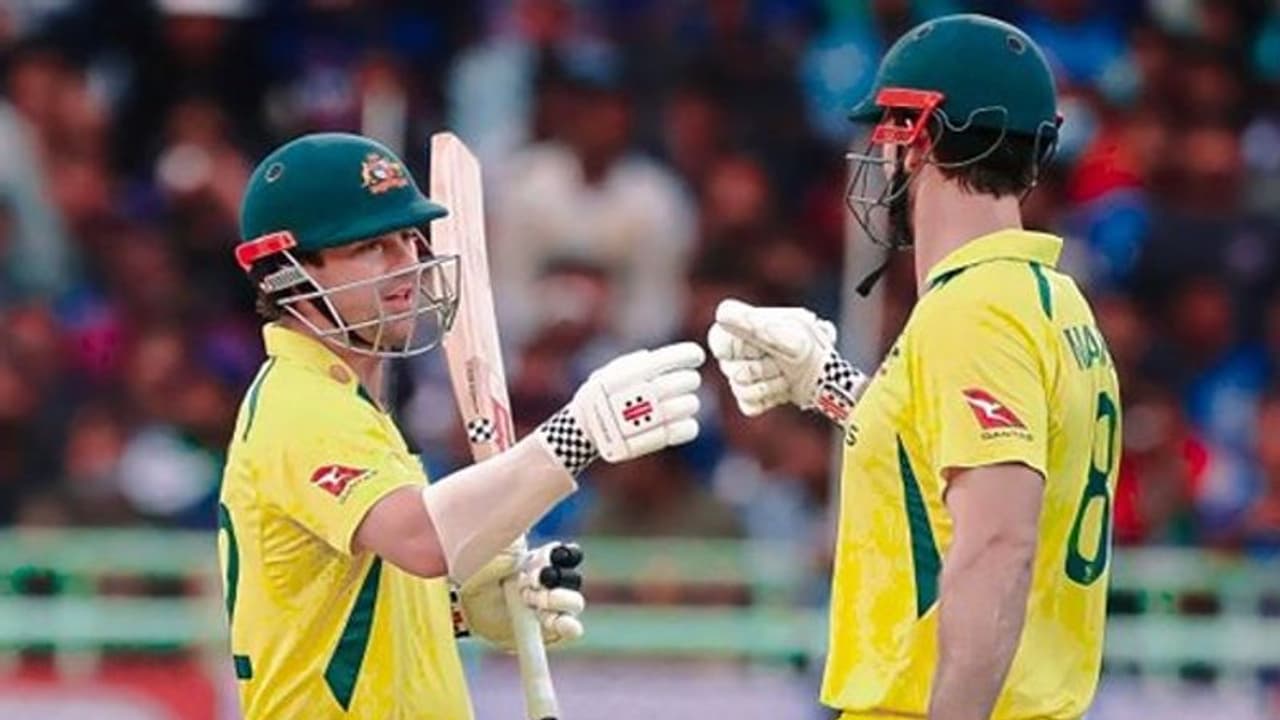 IND vs AUS: மிட்செல் மார்ஷ், டிராவிஸ் ஹெட் அதிரடி அரைசதம்.. வெறும் 11 ஓவரில் இலக்கை அடித்து ஆஸி., அபார வெற்றி IND vs AUS: மிட்செல் மார்ஷ், டிராவிஸ் ஹெட் அதிரடி அரைசதம்.. வெறும் 11 ஓவரில் இலக்கை அடித்து ஆஸி., அபார வெற்றி