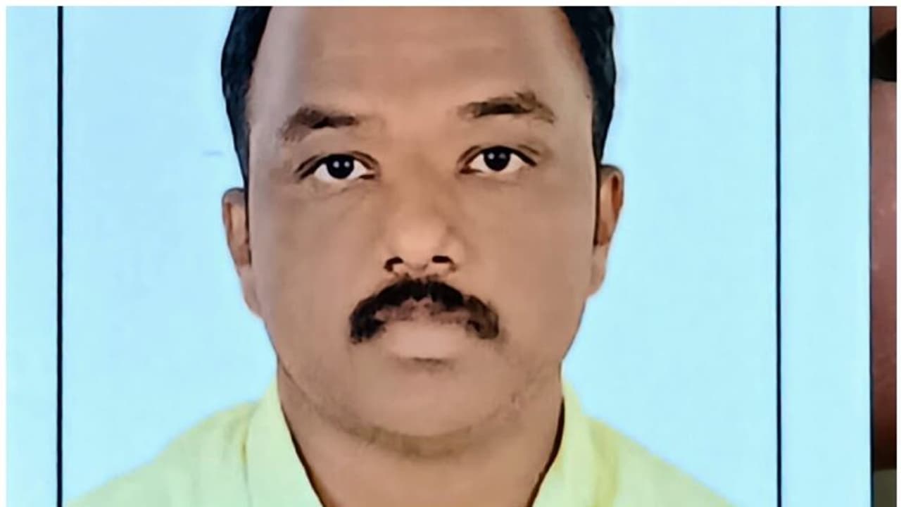 ബ്ലോക്ക് പഞ്ചായത്ത് അംഗത്തിന്റെ മകന്റെ മരണം; അസ്വാഭാവിക മരണത്തിന് കേസെടുത്ത് പൊലീസ് ബ്ലോക്ക് പഞ്ചായത്ത് അംഗത്തിന്റെ മകന്റെ മരണം; അസ്വാഭാവിക മരണത്തിന് കേസെടുത്ത് പൊലീസ്