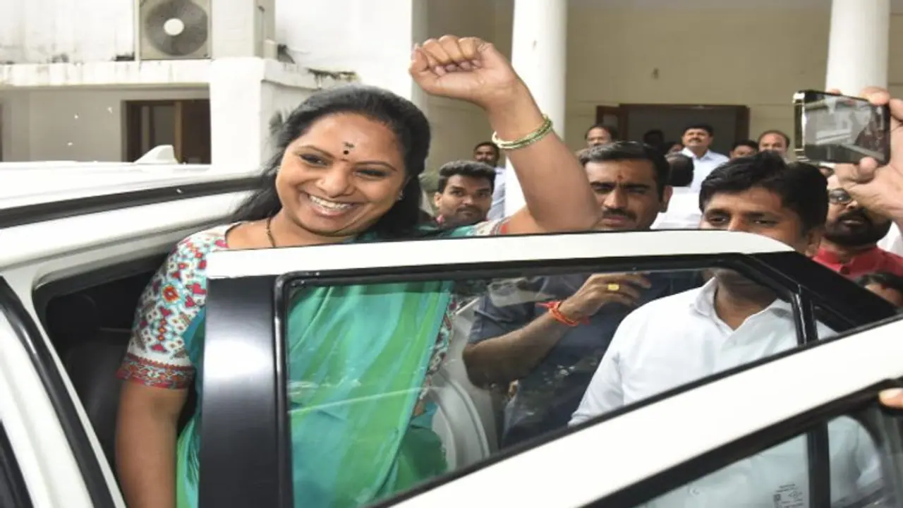 ఢిల్లీ లిక్కర్ స్కామ్.. రెండోసారి ఈడీ విచారణకు హాజరైన ఎమ్మెల్సీ కవిత.. పిళ్లైతో కన్ఫ్రంటేషన్ చేస్తారా..? ఢిల్లీ లిక్కర్ స్కామ్.. రెండోసారి ఈడీ విచారణకు హాజరైన ఎమ్మెల్సీ కవిత.. పిళ్లైతో కన్ఫ్రంటేషన్ చేస్తారా..?