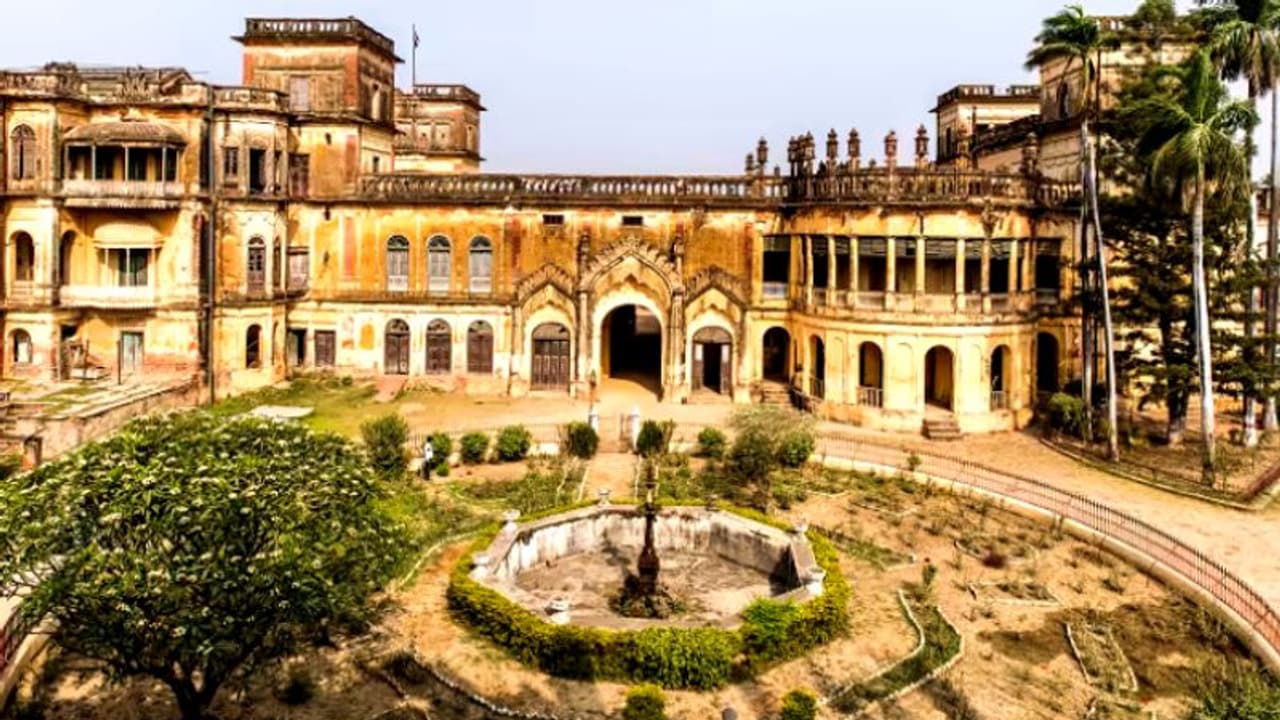 'ശത്രു സ്വത്തുക്കൾ' വിറ്റ് ധനസമാഹരണം; ഒരു ലക്ഷം കോടി രൂപയുടെ വസ്തുവകകൾ ലേലം ചെയ്യാൻ ഒരുങ്ങി കേന്ദ്രം 