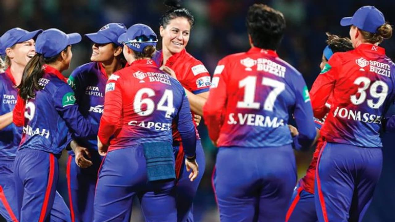 WPL 2023: வெறும் 9 ஓவரில் இலக்கை அடித்து மும்பை அணியை 2ம் இடத்திற்கு தள்ளி முதலிடம் பிடித்தது டெல்லி அணி WPL 2023: வெறும் 9 ஓவரில் இலக்கை அடித்து மும்பை அணியை 2ம் இடத்திற்கு தள்ளி முதலிடம் பிடித்தது டெல்லி அணி