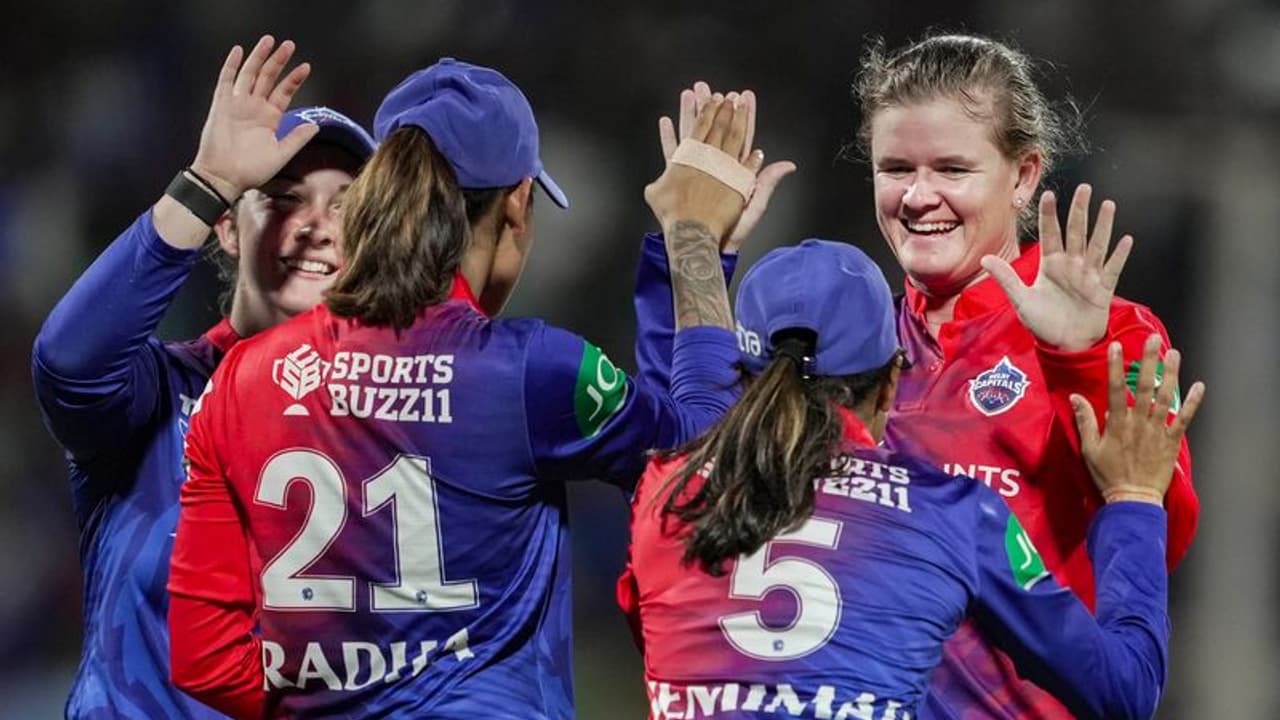 WPL 2023: யுபி வாரியர்ஸை வீழ்த்தி நேரடியாக ஃபைனலுக்கு முன்னேறியது டெல்லி கேபிடள்ஸ் WPL 2023: யுபி வாரியர்ஸை வீழ்த்தி நேரடியாக ஃபைனலுக்கு முன்னேறியது டெல்லி கேபிடள்ஸ்