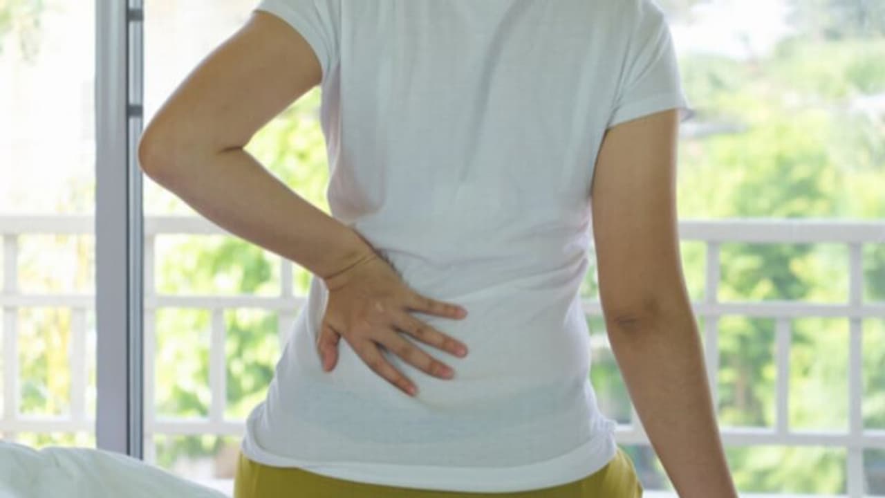 ఏలూరులో కిడ్నీ రాకెట్ గుట్టురట్టు... కూరగాయలమ్మే మహిళ కిడ్నీ తీసుకుని... (వీడియో) ఏలూరులో కిడ్నీ రాకెట్ గుట్టురట్టు... కూరగాయలమ్మే మహిళ కిడ్నీ తీసుకుని... (వీడియో)