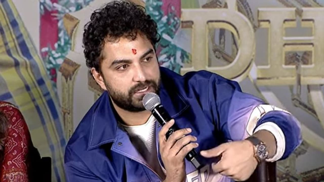 విశ్వక్సేన్ ట్వీట్ ...‘బేబి’డైరక్టర్ కు కౌంటరా?,ఇంకో వివాదం? విశ్వక్సేన్ ట్వీట్ ...‘బేబి’డైరక్టర్ కు కౌంటరా?,ఇంకో వివాదం?