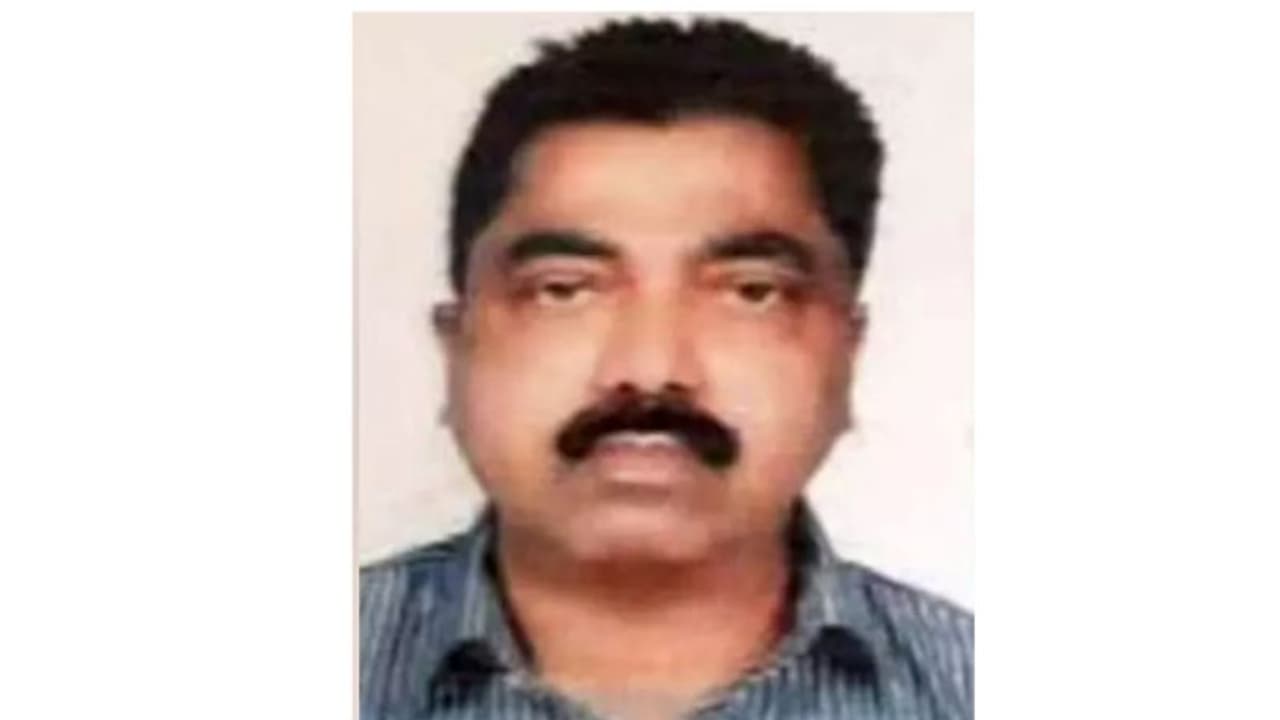 പ്രവാസി മലയാളി താമസസ്ഥലത്ത് ഹൃദയാഘാതം മൂലം മരിച്ചു പ്രവാസി മലയാളി താമസസ്ഥലത്ത് ഹൃദയാഘാതം മൂലം മരിച്ചു