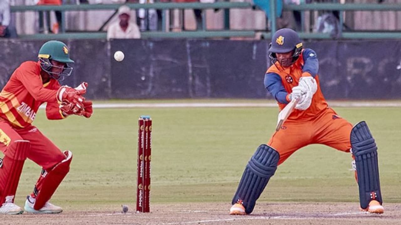 സിംബാബ്‌വെയെ ഫിനിഷ് ചെയ്‌ത ഐതിഹാസിക സെഞ്ചുറി; നിഡമനൂരു റെക്കോര്‍ഡ് ബുക്കില്‍