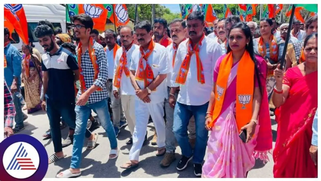 ಕೊಡಗಿಗೆ ಬಂದು ನನ್ನ ವಿರುದ್ಧ ಸ್ಪರ್ಧಿಸಿ ಗೆಲ್ಲಿ, ಸಿದ್ದರಾಮಯ್ಯಗೆ ಶಾಸಕ ಅಪ್ಪಚ್ಚು ರಂಜನ್ ಸವಾಲ್ ಕೊಡಗಿಗೆ ಬಂದು ನನ್ನ ವಿರುದ್ಧ ಸ್ಪರ್ಧಿಸಿ ಗೆಲ್ಲಿ, ಸಿದ್ದರಾಮಯ್ಯಗೆ ಶಾಸಕ ಅಪ್ಪಚ್ಚು ರಂಜನ್ ಸವಾಲ್