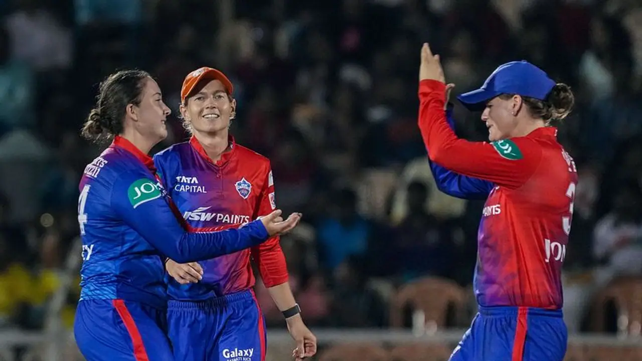 WPL 2023: Delhi Capitals beat UP Warriorz by 5 wickets to book berth in final WPL 2023: Delhi Capitals beat UP Warriorz by 5 wickets to book berth in final