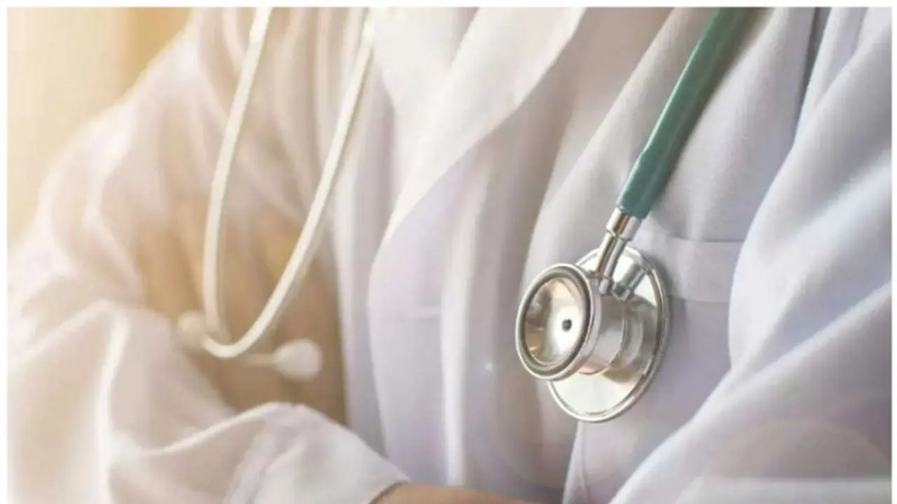 ആരോഗ്യപ്രവര്‍ത്തകരെ ആക്രമിച്ചാല്‍ ഇനി കര്‍ശന ശിക്ഷ; ആശുപത്രി സംരക്ഷണ ഓർഡിനൻസിൽ ഒപ്പിട്ട് ഗവർണർ