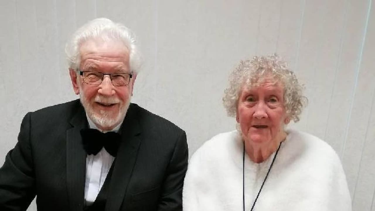 അന്ന് വീട്ടുകാർ ഇരുവരെയും അകറ്റി, അവളെ പൂട്ടിയിട്ടു, 60 വർഷങ്ങൾക്ക് ശേഷം വിവാഹിതരായി പ്രണയികൾ