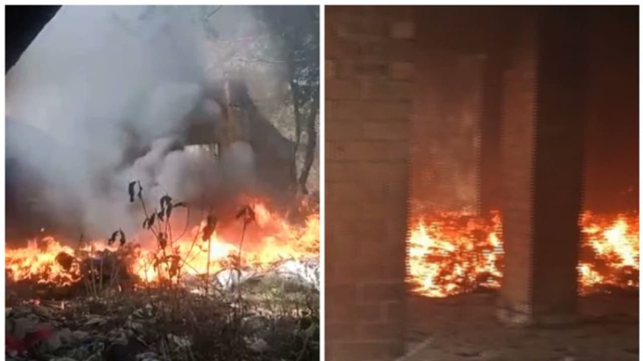 പൂട്ടിയ ഓട്ടുകമ്പനിയിലെ മാലിന്യക്കൂമ്പാരത്തിന് തീ പിടിച്ചു; ഫയർഫോഴ്സെത്തി തീയണച്ചു പൂട്ടിയ ഓട്ടുകമ്പനിയിലെ മാലിന്യക്കൂമ്പാരത്തിന് തീ പിടിച്ചു; ഫയർഫോഴ്സെത്തി തീയണച്ചു