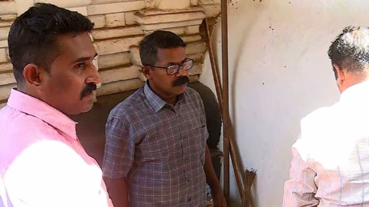 കനത്ത സുരക്ഷയിൽ മകളുടെ വിവാഹത്തിൽ പങ്കെടുത്ത് റിപ്പർ ജയാനന്ദൻ ജയിലിൽ തിരിച്ചെത്തി കനത്ത സുരക്ഷയിൽ മകളുടെ വിവാഹത്തിൽ പങ്കെടുത്ത് റിപ്പർ ജയാനന്ദൻ ജയിലിൽ തിരിച്ചെത്തി