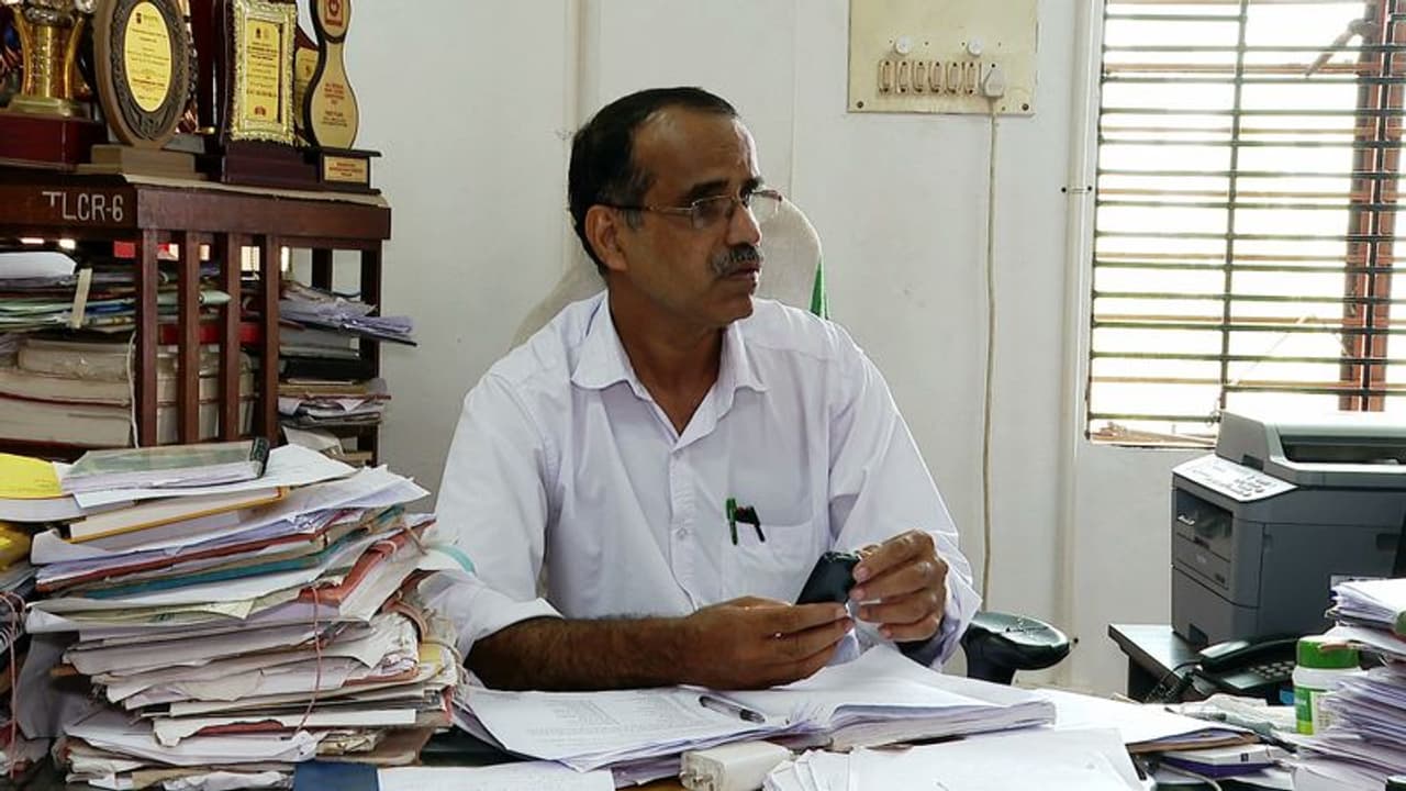 തിരുവനന്തപുരം ലോ കോളേജ് സംഘർഷം: സമവായത്തിനായി കളക്ടറുടെ ഇടപെടൽ തേടി പ്രിൻസിപ്പാൾ തിരുവനന്തപുരം ലോ കോളേജ് സംഘർഷം: സമവായത്തിനായി കളക്ടറുടെ ഇടപെടൽ തേടി പ്രിൻസിപ്പാൾ