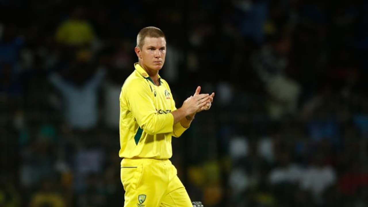 സാംപ താളത്തില് പൊലിഞ്ഞ് ഇന്ത്യ; ചെന്നൈ ജയത്തോടെ ഓസീസിന് ഏകദിന പരമ്പര സാംപ താളത്തില് പൊലിഞ്ഞ് ഇന്ത്യ; ചെന്നൈ ജയത്തോടെ ഓസീസിന് ഏകദിന പരമ്പര