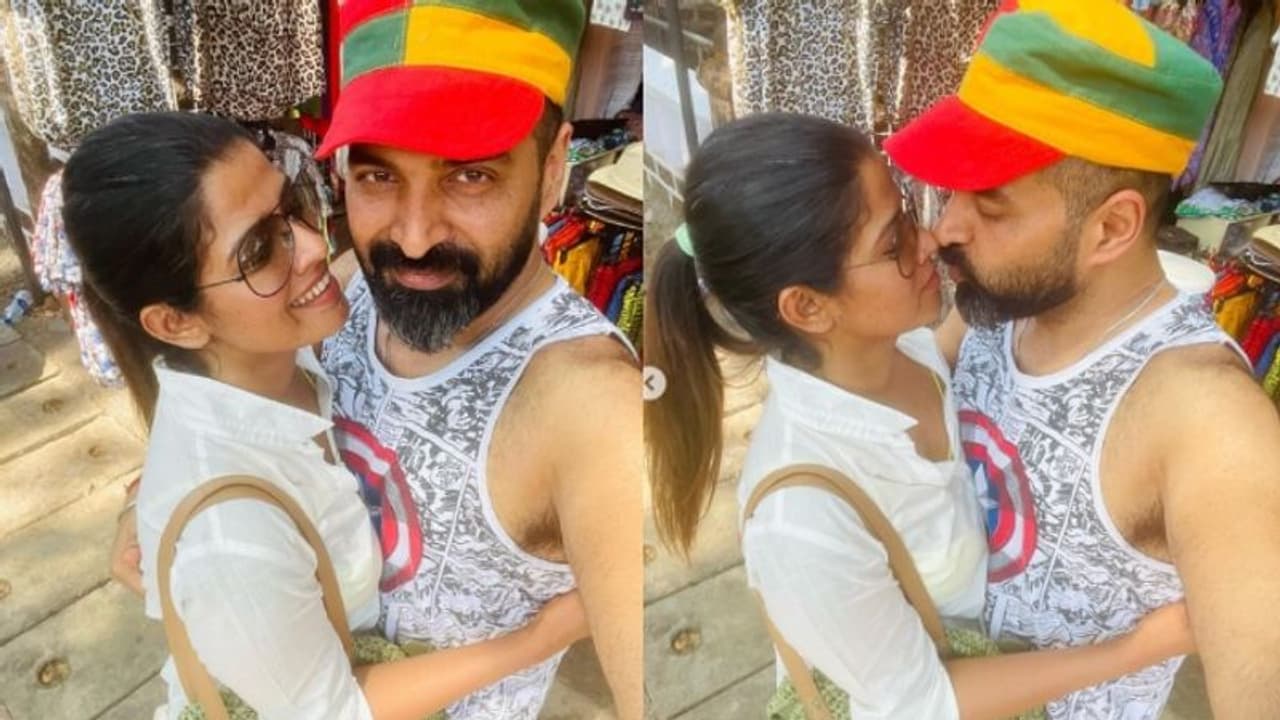 'സന്തോഷമുള്ള പക്ഷികൾ'; പ്രണയ നിമിഷങ്ങൾ പങ്കിട്ട് അമൃതയും ഗോപി സുന്ദറും 'സന്തോഷമുള്ള പക്ഷികൾ'; പ്രണയ നിമിഷങ്ങൾ പങ്കിട്ട് അമൃതയും ഗോപി സുന്ദറും