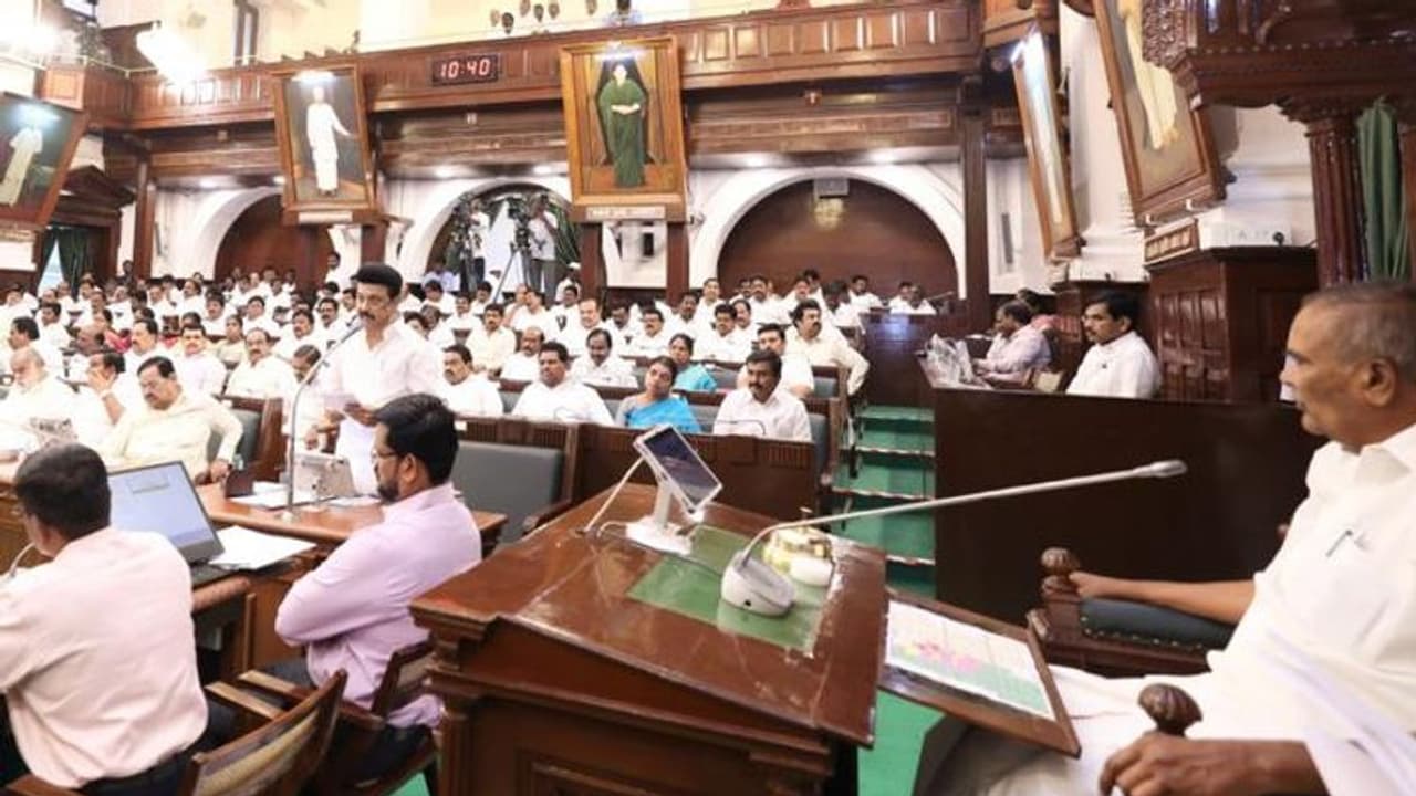 உருக்கமாக பேசிய முதல்வர்.. மீண்டும் ஒருமனதாக நிறைவேற்றப்பட்ட ஆன்லைன் சூதாட்ட தடை சட்ட மசோதா..! உருக்கமாக பேசிய முதல்வர்.. மீண்டும் ஒருமனதாக நிறைவேற்றப்பட்ட ஆன்லைன் சூதாட்ட தடை சட்ட மசோதா..!