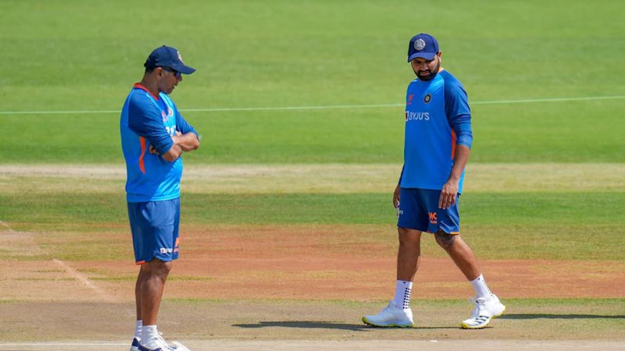 ഇന്ഡോര് പിച്ചിന്റെ മോശം റേറ്റിംഗ് മാറ്റിയതിനെ വിമര്ശിച്ച് ഓസീസ് മാധ്യമം, കൂടെച്ചേര്ന്ന് മുന് കോച്ച് ഇന്ഡോര് പിച്ചിന്റെ മോശം റേറ്റിംഗ് മാറ്റിയതിനെ വിമര്ശിച്ച് ഓസീസ് മാധ്യമം, കൂടെച്ചേര്ന്ന് മുന് കോച്ച്