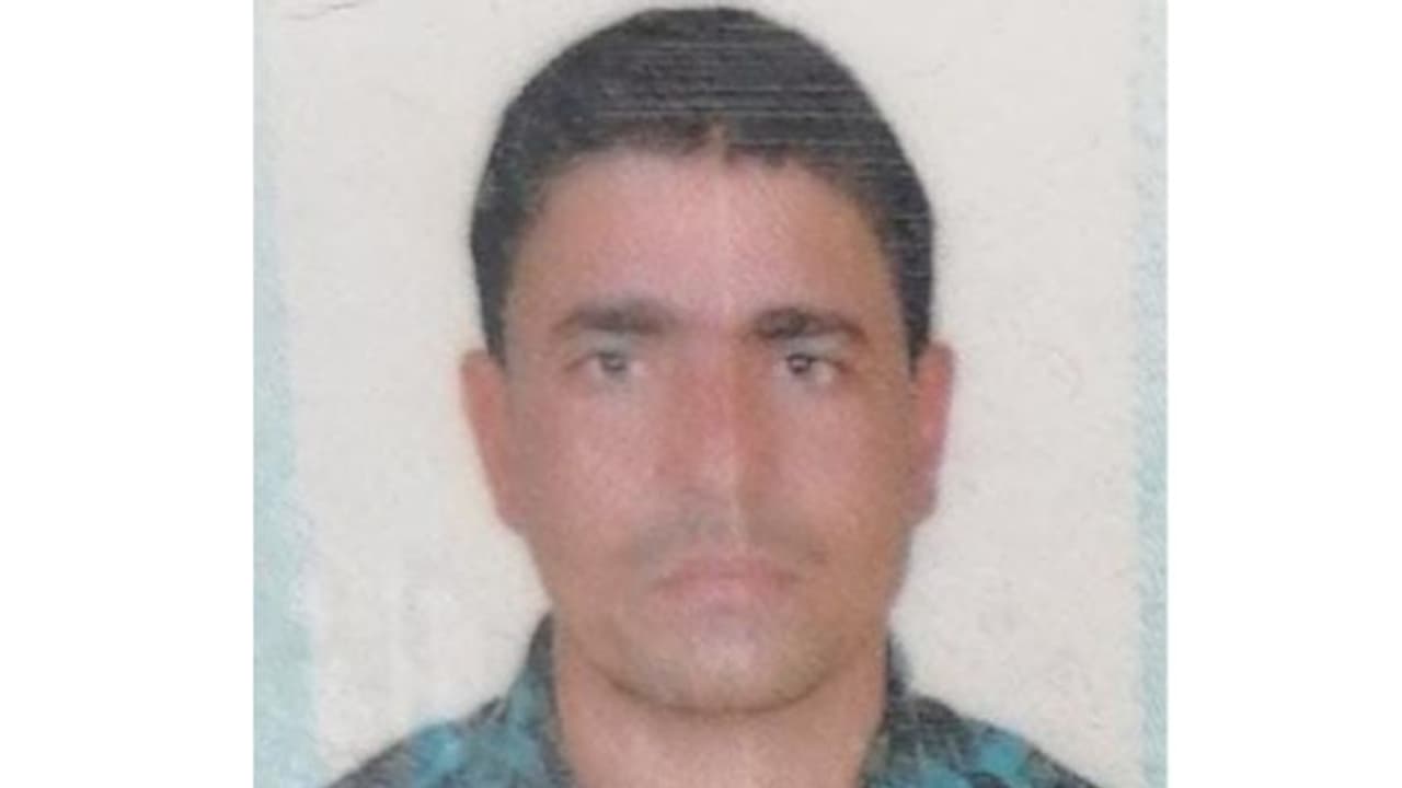 ഹൃദയാഘാതം മൂലം മരിച്ച പ്രവാസി യുവാവിന്റെ മൃതദേഹം നാട്ടിലെത്തിച്ചു ഹൃദയാഘാതം മൂലം മരിച്ച പ്രവാസി യുവാവിന്റെ മൃതദേഹം നാട്ടിലെത്തിച്ചു