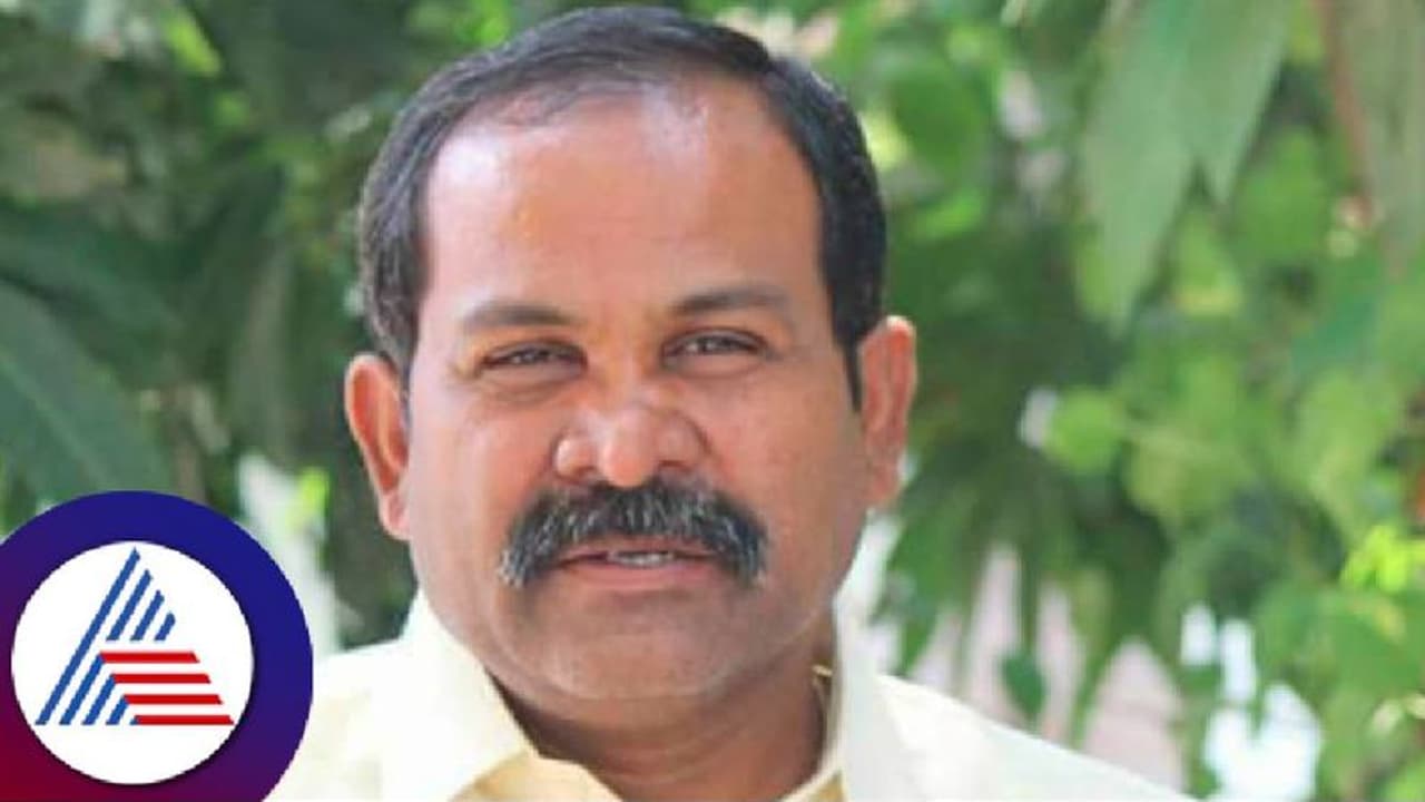 ಕಾಂಗ್ರೆಸ್ ಪಕ್ಷಕ್ಕೆ ಹೋಗುವ ಮಾತೇ ಇಲ್ಲ; ಜೆಡಿಎಸ್ ಶಾಸಕ ದೇವಾನಂದ ಚೌಹಾನ್ ಸ್ಪಷ್ಟನೆ ಕಾಂಗ್ರೆಸ್ ಪಕ್ಷಕ್ಕೆ ಹೋಗುವ ಮಾತೇ ಇಲ್ಲ; ಜೆಡಿಎಸ್ ಶಾಸಕ ದೇವಾನಂದ ಚೌಹಾನ್ ಸ್ಪಷ್ಟನೆ