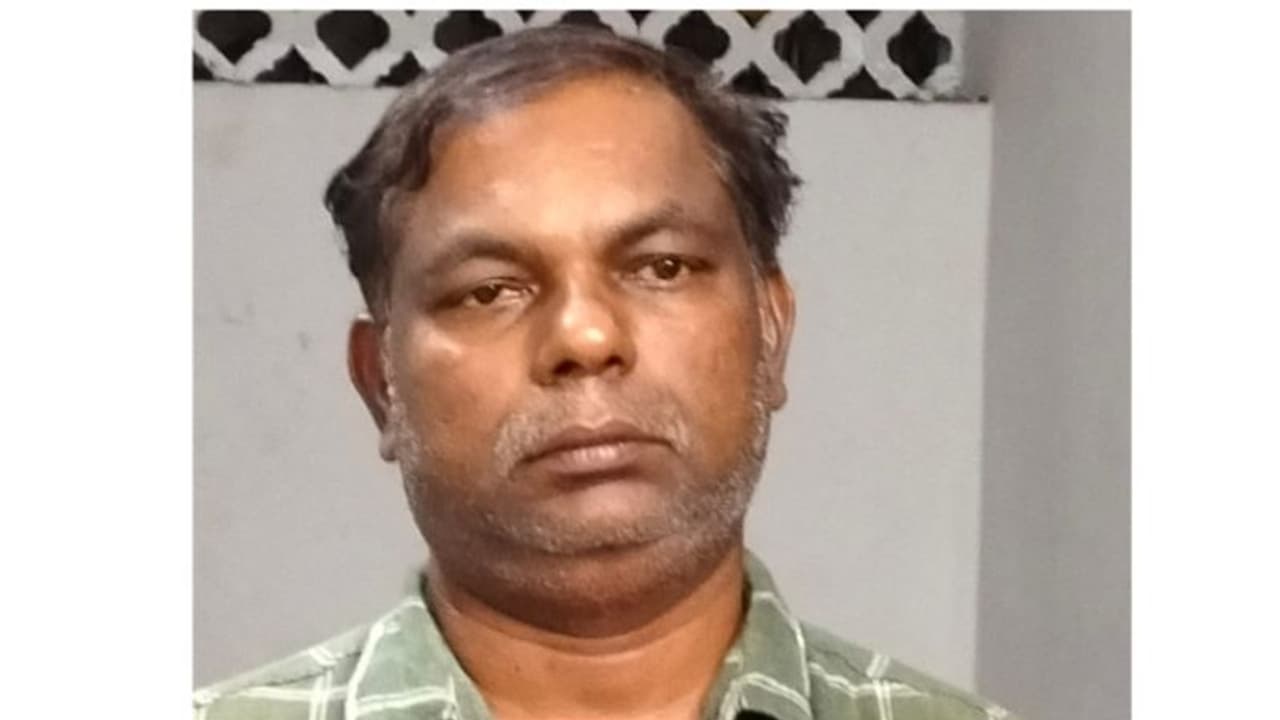 തലസ്ഥാനത്ത് ഹോസ്റ്റൽ വിദ്യാർത്ഥികൾക്ക് മുന്നിൽ നഗ്നതാ പ്രദർശനം; ഒരാൾ പിടിയിൽ തലസ്ഥാനത്ത് ഹോസ്റ്റൽ വിദ്യാർത്ഥികൾക്ക് മുന്നിൽ നഗ്നതാ പ്രദർശനം; ഒരാൾ പിടിയിൽ