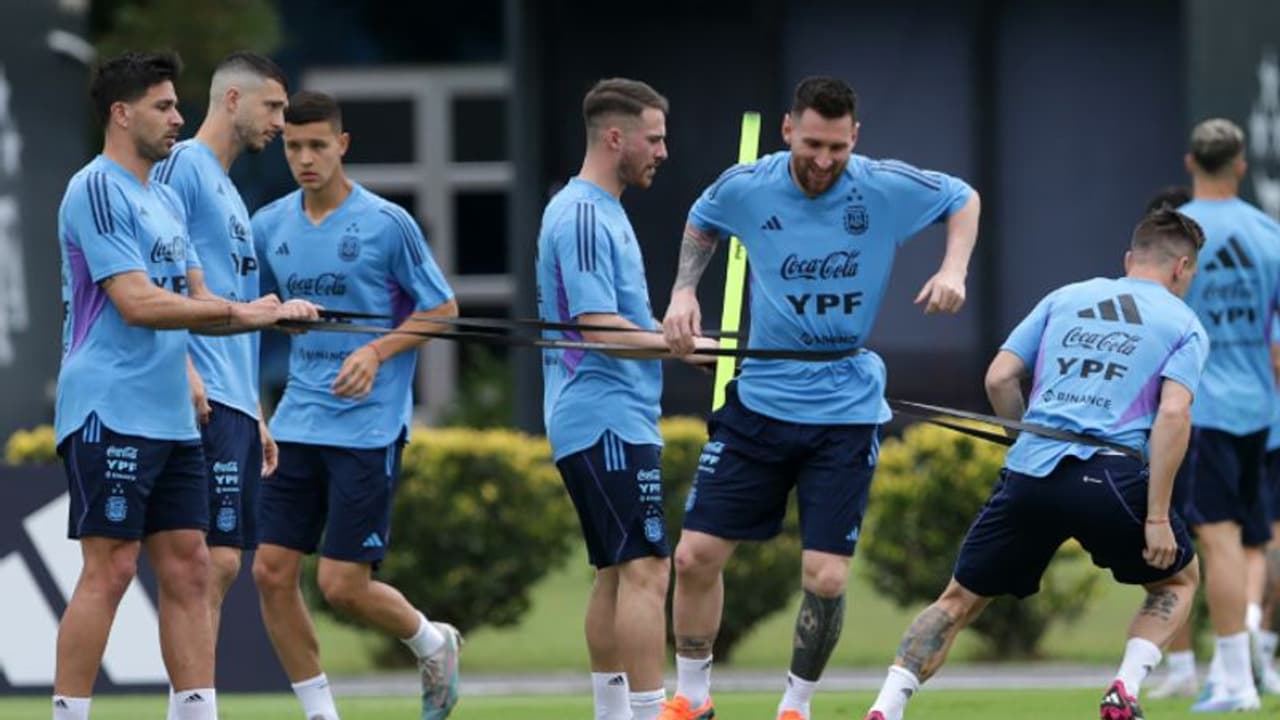 മെസി കളിക്കുമോ? അര്‍ജന്റീന ബൊളീവിയക്കെതിരെ; ലാ പാസില്‍ അനായാസമായിരിക്കില്ല; ബ്രസീല്‍ പെറുവിനെ നേരിടും