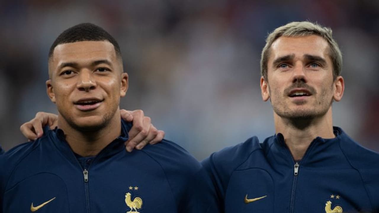 എംബാപ്പെയെ ക്യാപ്റ്റനാക്കിയതിലുള്ള അമര്ഷം; വിരമിക്കല് റിപ്പോര്ട്ടുകള് തള്ളി ഗ്രീസ്മാൻ എംബാപ്പെയെ ക്യാപ്റ്റനാക്കിയതിലുള്ള അമര്ഷം; വിരമിക്കല് റിപ്പോര്ട്ടുകള് തള്ളി ഗ്രീസ്മാൻ