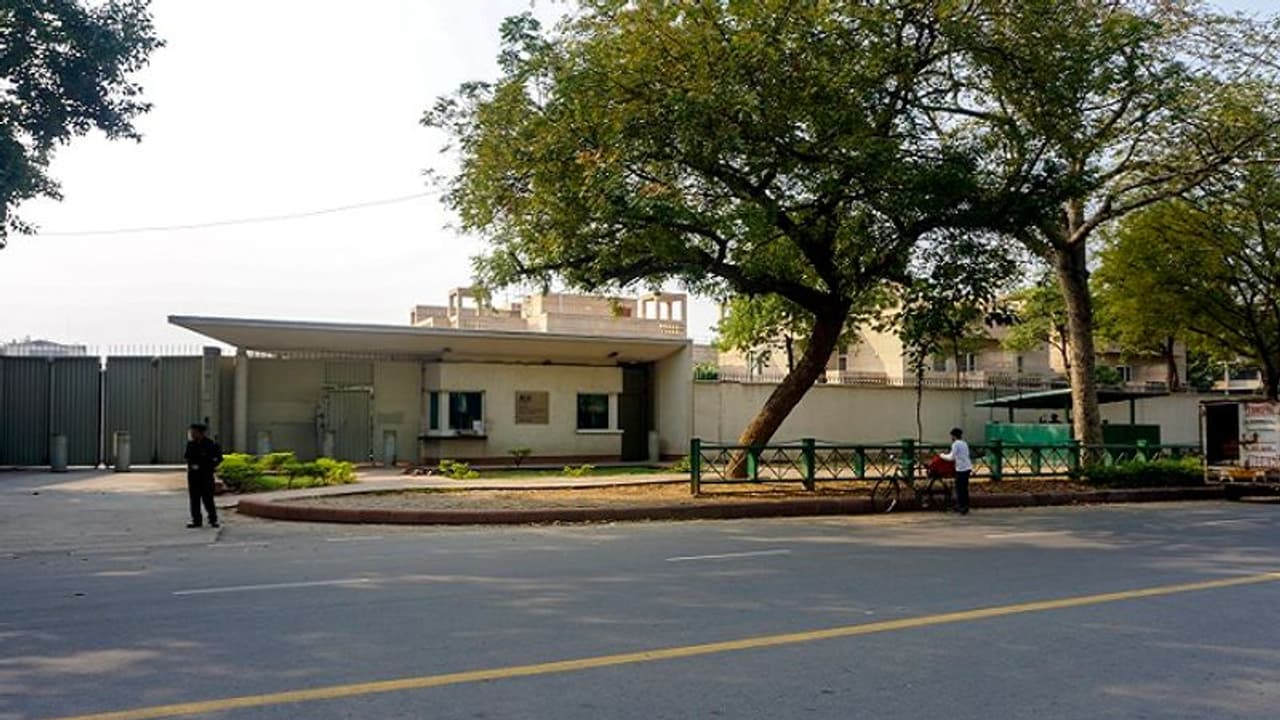 Indian authorities plan to construct public urinal near UK High Commissioner's house, British say 'No' Indian authorities plan to construct public urinal near UK High Commissioner's house, British say 'No'