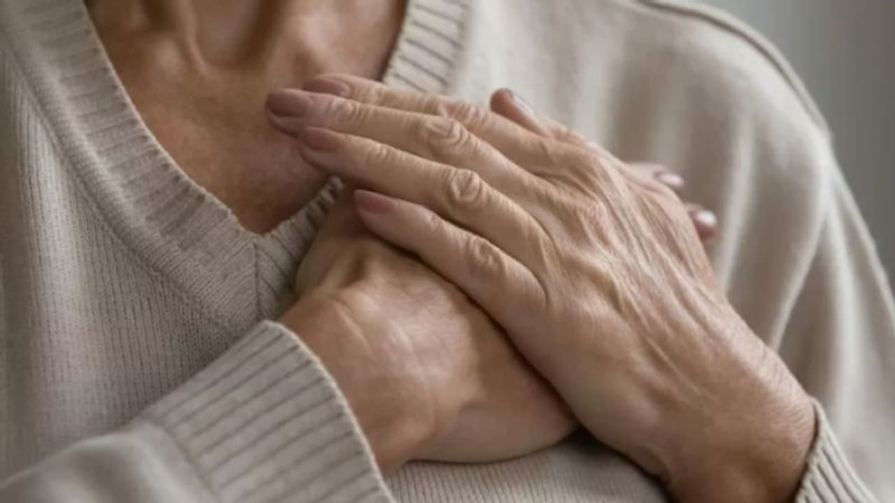 ഹൃദയത്തെ കാക്കാന് ഡയറ്റില് ഉള്പ്പെടുത്താം ഈ എട്ട് ഭക്ഷണങ്ങള്... ഹൃദയത്തെ കാക്കാന് ഡയറ്റില് ഉള്പ്പെടുത്താം ഈ എട്ട് ഭക്ഷണങ്ങള്...