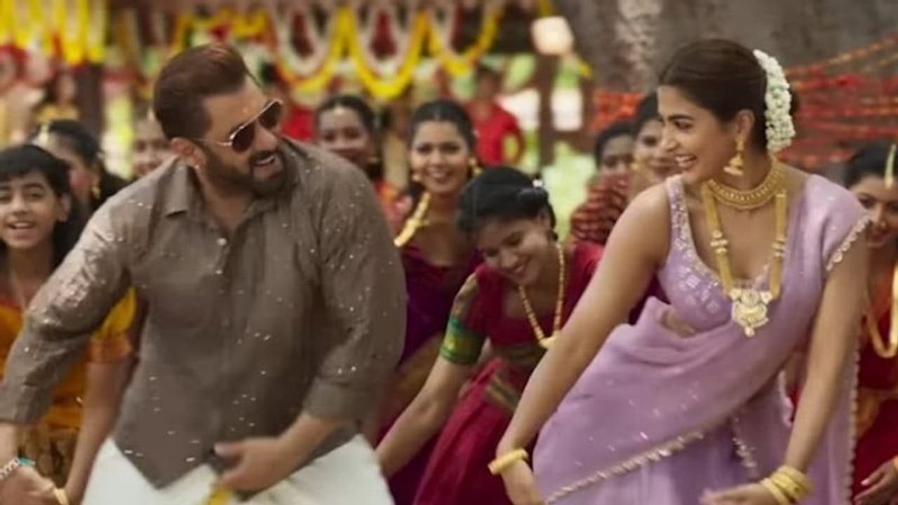 Kisi Ka Bhai Kisi Ki Jaan: Ardent fans are thrilled to see Salman Khan in 'Lungi'; is a massy song in making?