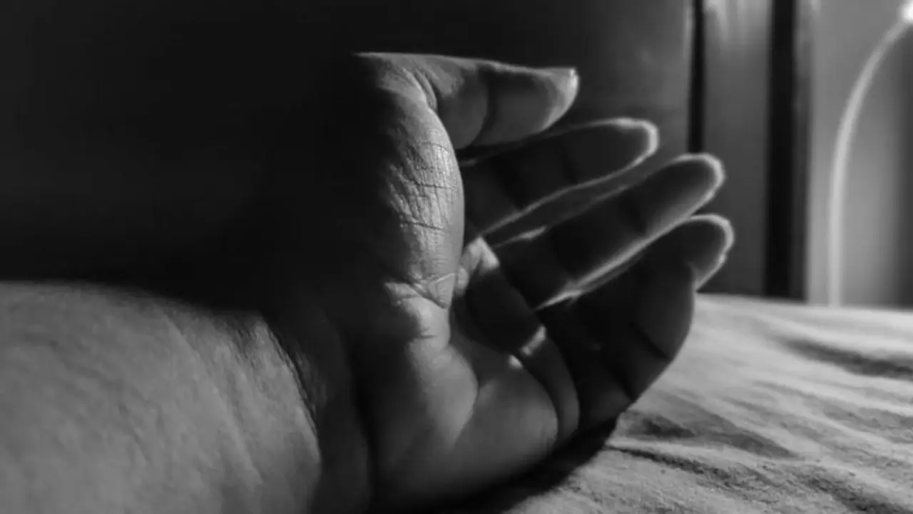 ഹോം വർക്ക് ചെയ്തില്ല; എൽകെജി വിദ്യാർത്ഥിക്ക് ക്രൂരമർദ്ദനം, സ്വകാര്യസ്കൂളിലെ ഹോസ്റ്റലിൽ മരിച്ച നിലയിൽ ഹോം വർക്ക് ചെയ്തില്ല; എൽകെജി വിദ്യാർത്ഥിക്ക് ക്രൂരമർദ്ദനം, സ്വകാര്യസ്കൂളിലെ ഹോസ്റ്റലിൽ മരിച്ച നിലയിൽ