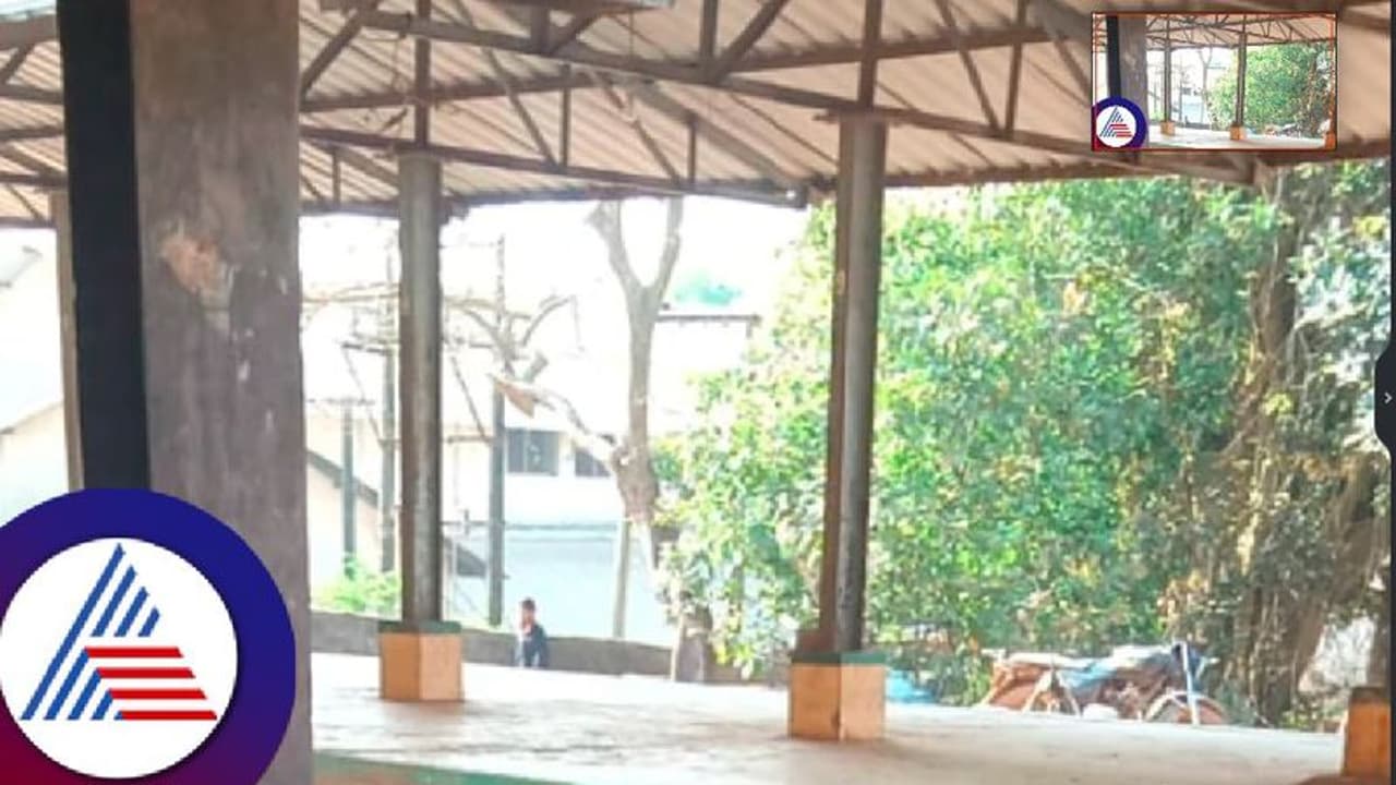 ತೀರ್ಥಹಳ್ಳಿ: ಮೀನು ಮಾರುಕಟ್ಟೆಯಲ್ಲಿ ಪೊಲೀಸ್ ಪೇದೆ ಮೃತದೇಹ ಪತ್ತೆ! ತೀರ್ಥಹಳ್ಳಿ: ಮೀನು ಮಾರುಕಟ್ಟೆಯಲ್ಲಿ ಪೊಲೀಸ್ ಪೇದೆ ಮೃತದೇಹ ಪತ್ತೆ!