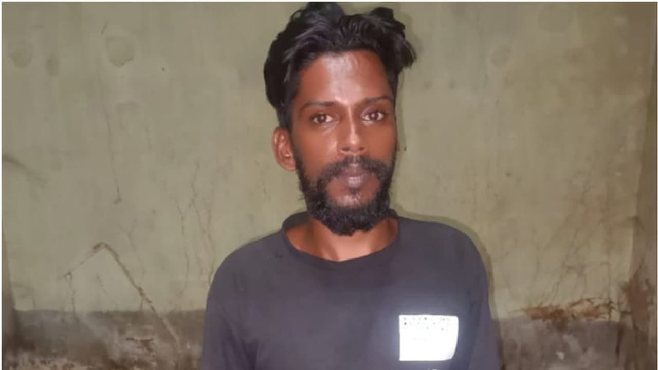 സ്കൂട്ടർ കണ്ട് സംശയം, പിന്നാലെ പരിശോധന; കണ്ടെത്തിയത് എംഡിഎംഎയും കഞ്ചാവും, തിരുവനന്തപുരത്ത് യുവാവ് പിടിയിൽ സ്കൂട്ടർ കണ്ട് സംശയം, പിന്നാലെ പരിശോധന; കണ്ടെത്തിയത് എംഡിഎംഎയും കഞ്ചാവും, തിരുവനന്തപുരത്ത് യുവാവ് പിടിയിൽ