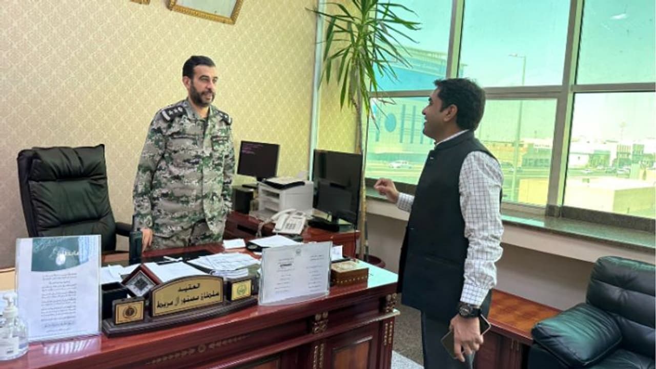 മലയാളികള് ഉള്പ്പെടെ 24 പ്രവാസികളെ നാടുകടത്തി മലയാളികള് ഉള്പ്പെടെ 24 പ്രവാസികളെ നാടുകടത്തി