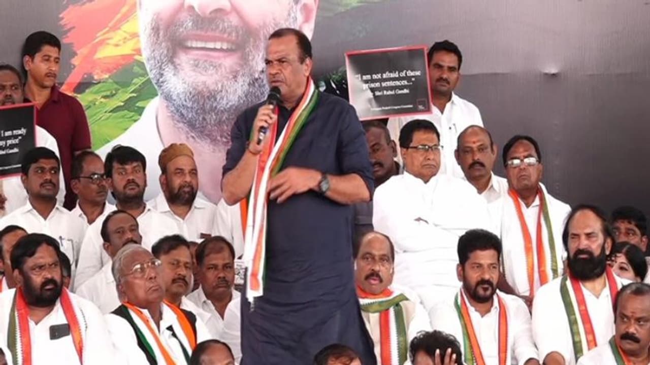 ఈటల , రేవంత్ ఎపిసోడ్పై స్పందించనన్న కోమటిరెడ్డి వెంకట్ రెడ్డి.. కారణమిదే ఈటల , రేవంత్ ఎపిసోడ్పై స్పందించనన్న కోమటిరెడ్డి వెంకట్ రెడ్డి.. కారణమిదే