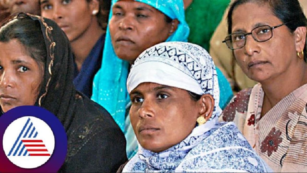 ಮುಸಲ್ಮಾನರ ಕತ್ತು ಹಿಸುಕುವ ಉದ್ದೇಶದಿಂದ ಮೀಸಲಾತಿ ರದ್ದು; ಸಿಎಂ ವಿರುದ್ಧ ಅಂಜುಮನ್ ಇಸ್ಲಾಂ ಸಮಿತಿ ಕಿಡಿ ಮುಸಲ್ಮಾನರ ಕತ್ತು ಹಿಸುಕುವ ಉದ್ದೇಶದಿಂದ ಮೀಸಲಾತಿ ರದ್ದು; ಸಿಎಂ ವಿರುದ್ಧ ಅಂಜುಮನ್ ಇಸ್ಲಾಂ ಸಮಿತಿ ಕಿಡಿ