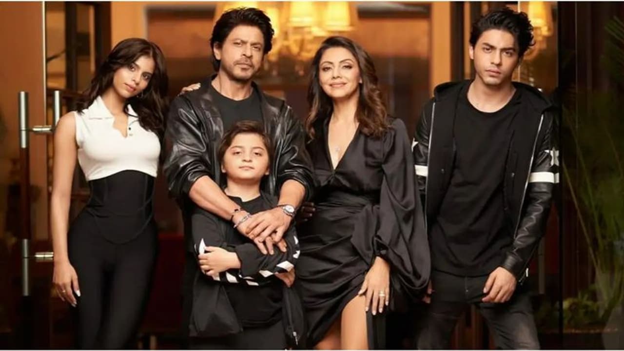 Shah Rukh Khan's latest family photo gives major couple and family goals; take a look Shah Rukh Khan's latest family photo gives major couple and family goals; take a look