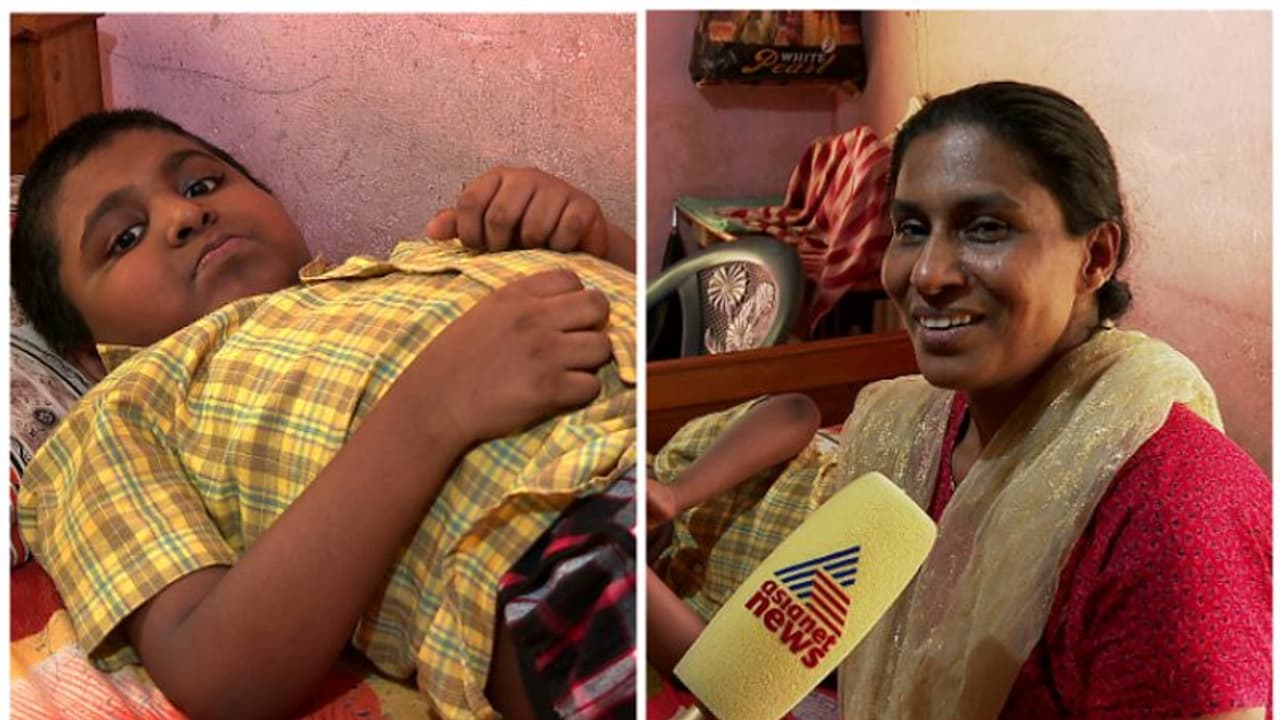 'രണ്ട് മക്കള് മരിച്ചു, ഒരാളുടെ ജീവനെങ്കിലും രക്ഷിക്കണം'; മസ്കുലാർ ഡിസ്ട്രോഫി ബാധിച്ച മകന്; സഹായിക്കുമോ? 'രണ്ട് മക്കള് മരിച്ചു, ഒരാളുടെ ജീവനെങ്കിലും രക്ഷിക്കണം'; മസ്കുലാർ ഡിസ്ട്രോഫി ബാധിച്ച മകന്; സഹായിക്കുമോ?