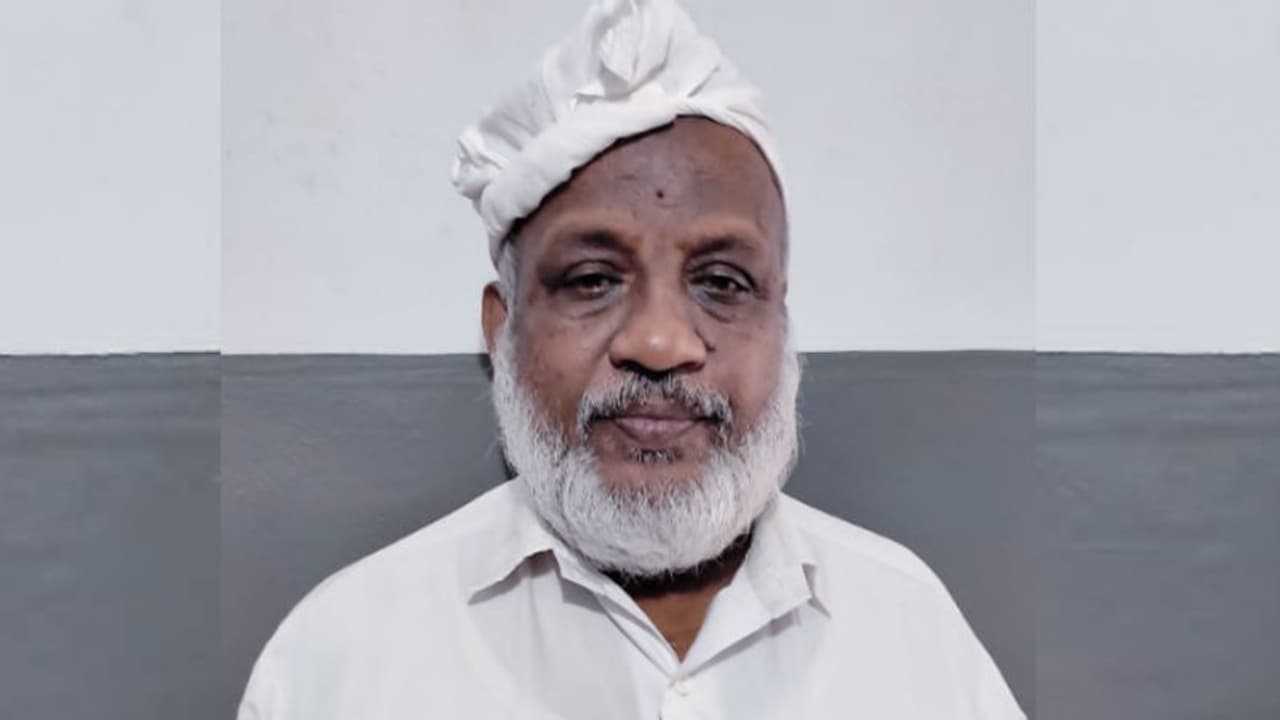 ഉംറ കഴിഞ്ഞ് മടങ്ങവെ വിമാനത്തിൽ ഹൃദയാഘാതം, അടിയന്തര ലാൻഡിംഗ് നടത്തി; പക്ഷേ കാന്തപുരം സ്വദേശിയെ രക്ഷിക്കാനായില്ല