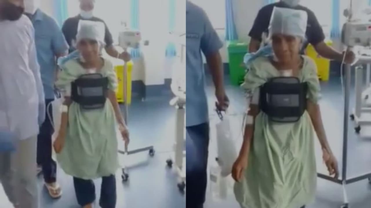 തൂക്കം 28 കിലോ മാത്രം, 80കാരിക്ക് ഹൃദയശസ്ത്രക്രിയ; വിജയകരമായി പൂർത്തീകരിച്ച് വടകര സഹകരണ ആശുപത്രി തൂക്കം 28 കിലോ മാത്രം, 80കാരിക്ക് ഹൃദയശസ്ത്രക്രിയ; വിജയകരമായി പൂർത്തീകരിച്ച് വടകര സഹകരണ ആശുപത്രി