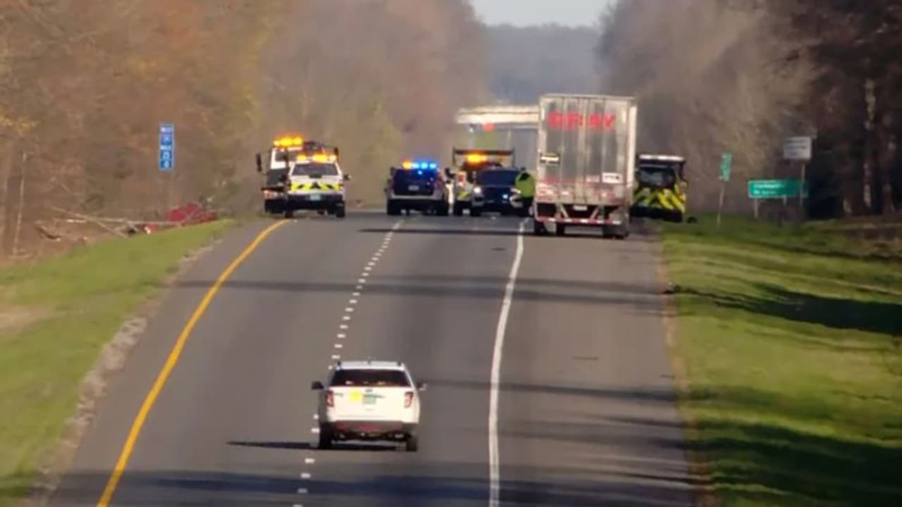 కెన్యాలో ట్రక్కు బీభత్సం.. పాదచారులపైకి దూసుకెళ్లడంతో 48మంది మృతి..