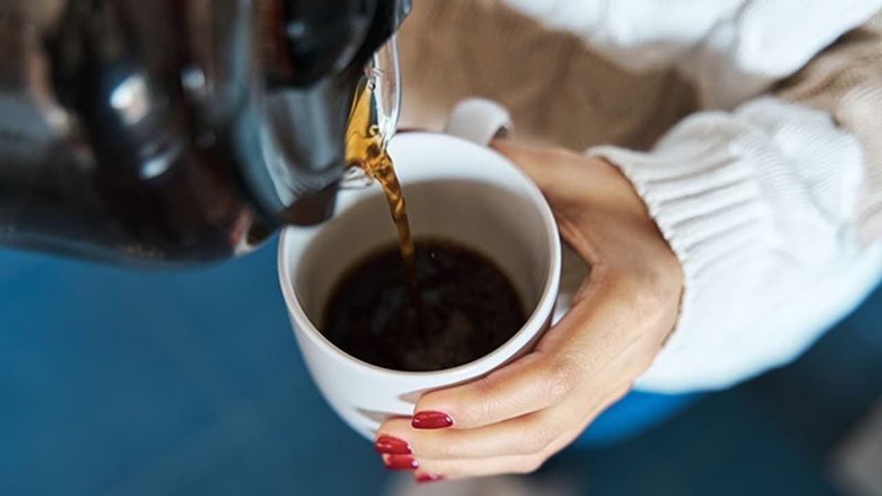 Health Tips : രാവിലെ ഉറക്കമുണര്‍ന്നയുടൻ കാപ്പി കഴിക്കുന്നത് ദോഷമോ?