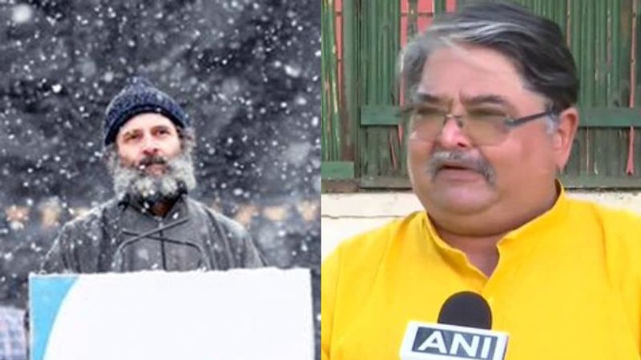 സവര്ക്കര് മാപ്പ് പറഞ്ഞതിന് തെളിവുണ്ടോ; രാഹുല് ഗാന്ധിയെ വെല്ലുവിളിച്ച് സവര്ക്കറുടെ ചെറുമകന് സവര്ക്കര് മാപ്പ് പറഞ്ഞതിന് തെളിവുണ്ടോ; രാഹുല് ഗാന്ധിയെ വെല്ലുവിളിച്ച് സവര്ക്കറുടെ ചെറുമകന്