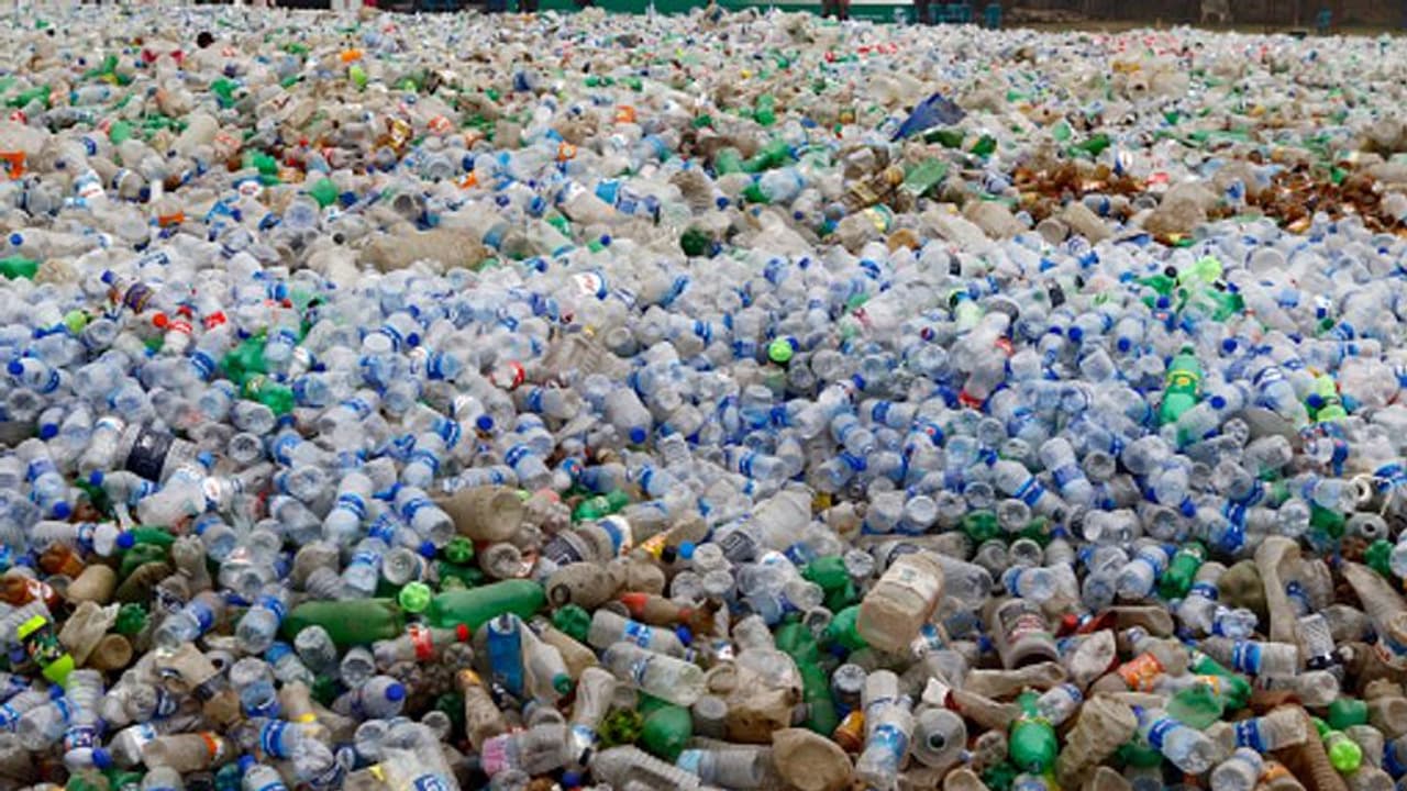 പ്ലാസ്റ്റിക്കില്‍ നിന്നും ഹൈഡ്രജന്‍ ഉത്പാദിപ്പിക്കാന്‍ ഗവേഷകര്‍; മാലിന്യ പ്രശ്നത്തിന് പരിഹാരമാകുമോ?