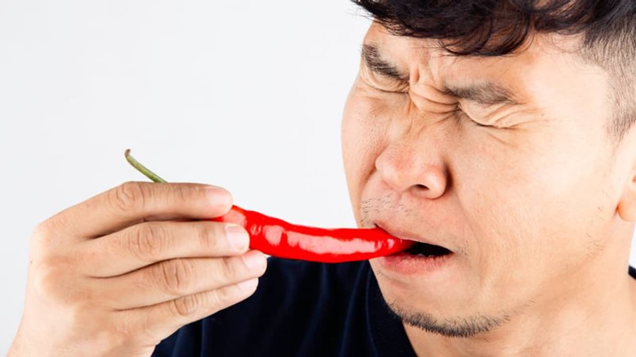 എരിവുള്ള ഭക്ഷണങ്ങൾ അധികം കഴിക്കരുത്, കാരണം ഇതാണ് എരിവുള്ള ഭക്ഷണങ്ങൾ അധികം കഴിക്കരുത്, കാരണം ഇതാണ്