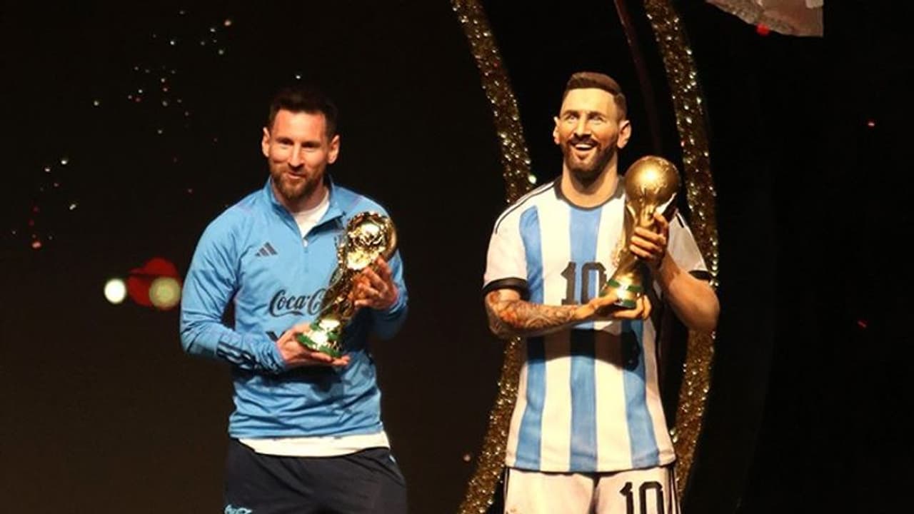 Fight for your dreams, says Argentina's Messi after life size statue unveiled at CONMEBOL museum Fight for your dreams, says Argentina's Messi after life size statue unveiled at CONMEBOL museum